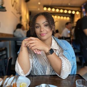 Meet your Posher, Janell